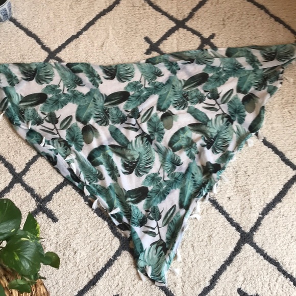 NWOT Tropical beach coverup! - Picture 5 of 5